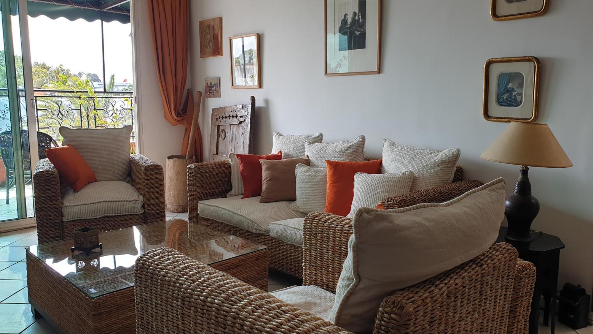 Agreable Avec 2 Tres Belles Terrasses Au Coeur De
